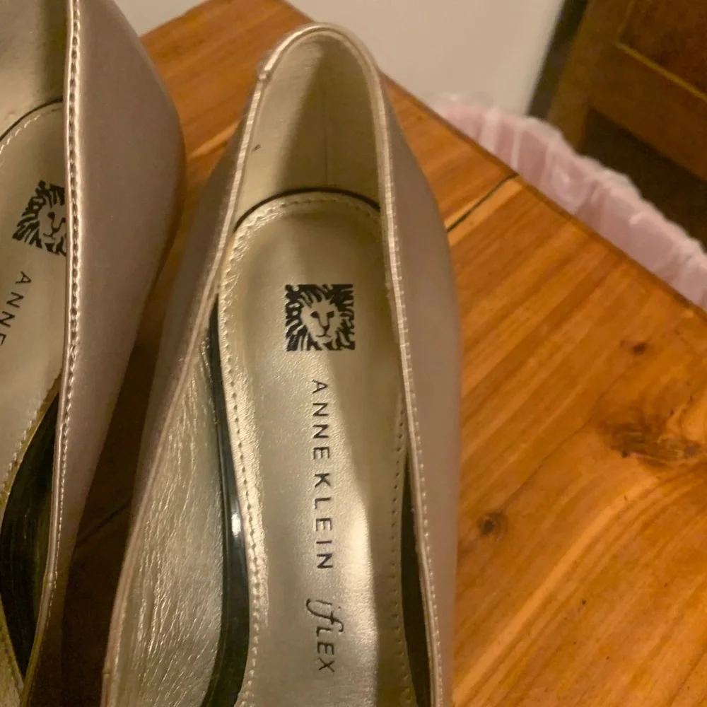 Ann Klein pumps - Picture 2 of 4